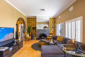 Clifton YOLO Spaces - Clifton Boutique Villa