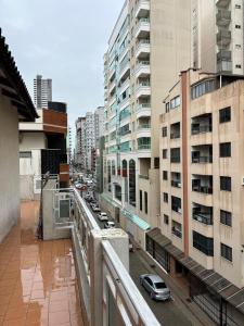 Apartamento Em Itapema Quadra Mar Com 3 Quartos Para Locação De Temporada