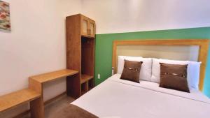 Apartamento 2 quartos, condomínio com piscina - 1 km do Axé Moi