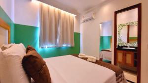 Apartamento 2 quartos, condomínio com piscina - 1 km do Axé Moi