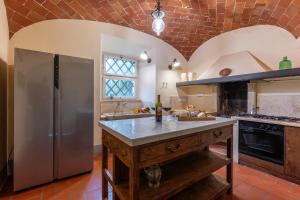 IL CASTELLARE 14, Emma Villas