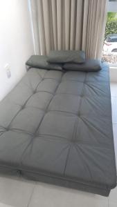 Flat Qto-Sala 50m da praia