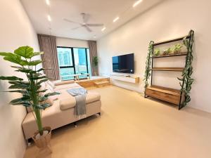 Midvalley southkey Mosaic Heartwarming JB CIQ 2BR6PAX