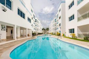 Large apartment at the foot of the beach