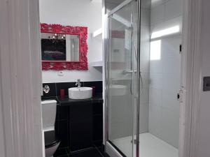 Appartement contemporain au centre ville pour 8 pers avec balcon - FR-1-812-35