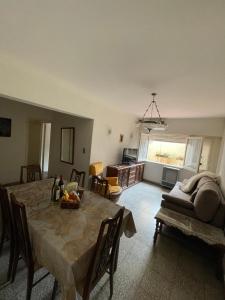 Comodo departamento zona La Perla