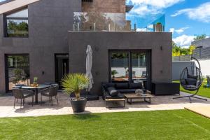 Villa Porte Verde - Private Pool and Jacuzzi