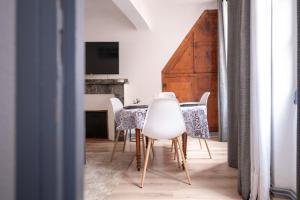 Charming 2-room apartment, Place de La Bourse