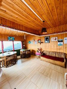 Red Panda Ecohut