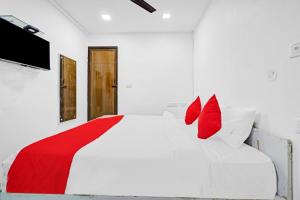 Hotel O Maple In Suites