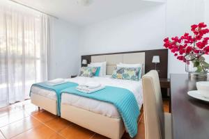Sparkling Sani Getaway - Nefelis Summer Paradise Villa
