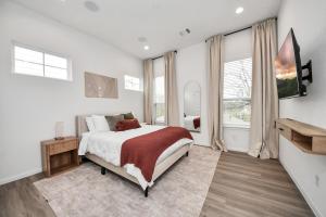 Cozy Townhome Near Med Center, NRG & Downtown