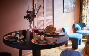 Le Nid Fleuri - Les Demeures dAdrien