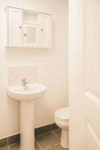 Kings Cross London - Double Room with Private Bathroom