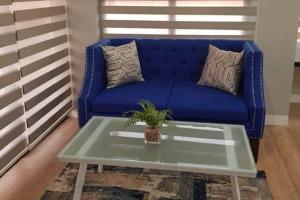 Villa - Sleeps 10 - Communal Pool - Parking