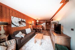 Grande Marmotte, Ski aux pieds, Le Refuge du Montagnard, Arc 1950