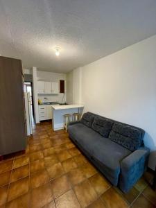 1 dormitório com elevador no centro