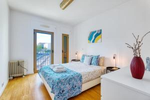 Vita Portucale ! Modern 2BR City Flat with Garage