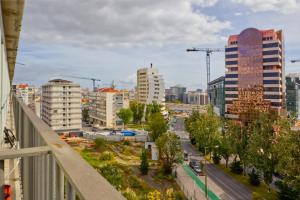 Vita Portucale ! Modern 2BR City Flat with Garage