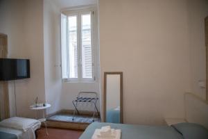 Flowers Apartments Rome City Center