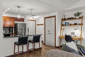 Modern 1 Bedroom Retreat with Sofa Bed Comfort & Convenience Combined