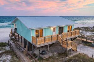 Shell Shack - Beach Front Home in Dune Allen Beach with Ocean Views