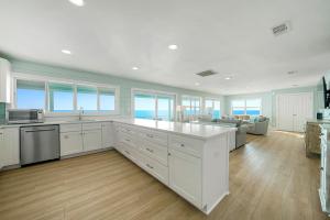 Shell Shack - Beach Front Home in Dune Allen Beach with Ocean Views