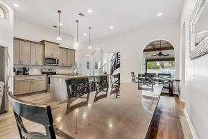 Southern Jewel - Vacation Home Near the Beach with Private Pool & Outdoor Space