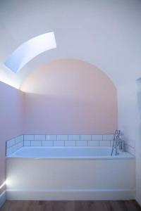 Clifton Village Apartment