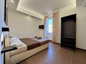 Modern Apartment - 5 Min to Beach & Port