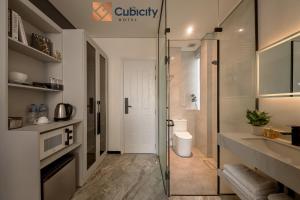 Cubicity Ton That Tung