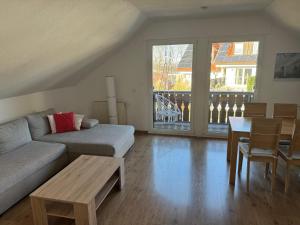 Ferienwohnung an der romantischen Straße direkt A3 und A81