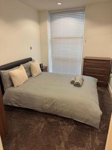 MediaCityUK - 2 Bedroom Modern Apartment