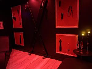 Love room Émeraude - Pièce Secrète en option