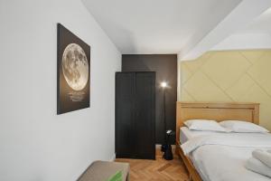 The Palm with city view