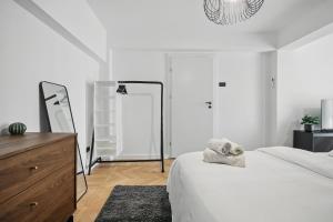 The Palm with city view