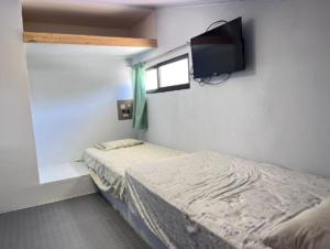 Apartamento muy rústico segundo piso, a sólo 100 metros de la playa