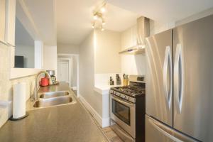 Alberts Place