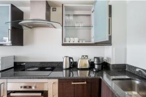 Canary Wharf Riverside Apartment Near DLR