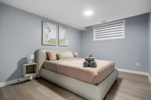 1BR Entertainment Space Projector and Games Room