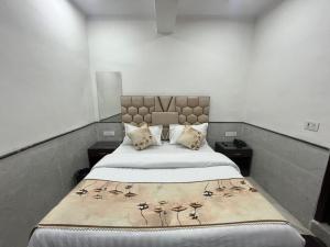 Hotel Royal Palace - Near new delhi railway station By Windson Hospitality