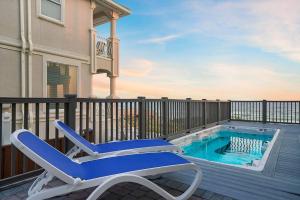 Tropic Like Its Hot - Beachfront House in Destin with Private Pool & Direct Beach Access