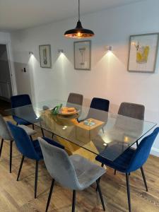 4 Bed 3 Bath with Parking in Worthing A24 A27 Links