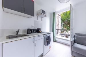 Spacious 1-Bedroom Apartment for 4, 15 min from Gare de Lyon, 3-Star Comfort