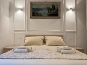 Bocaccios Apartment - 2 min from Trevi Fountain