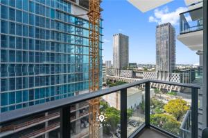 High Rise Haven with Pool Cowork & Spa in Miami