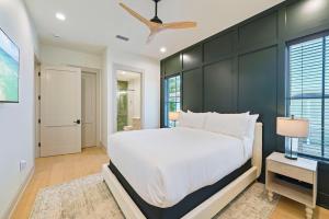 Vistas Esmerelda - Luxury Vacation Rental Home with Beach Views