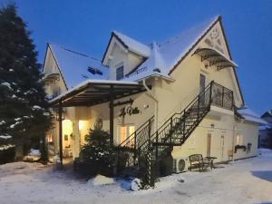 APARTAMENTY "LA VILLA" z klimatyzacją, rekreacyjnym ogrodem, prywatnym parkingiem, blisko centrum