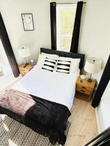 The Castle 3 Condos for Family Friends & Business