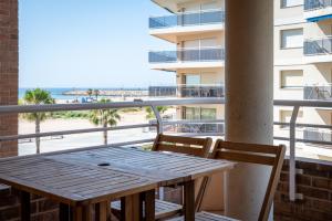 At011 Primera línea con piscina